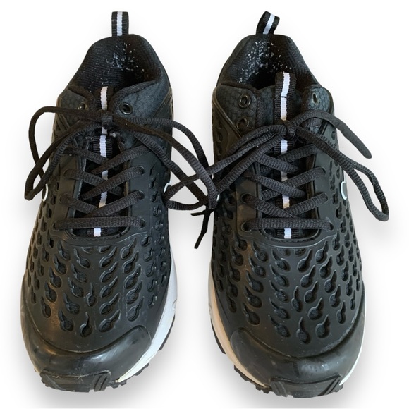 GRAVITY DEFYER FLEXNET VERSOSHOCK BLACK SHOES. WOMEN’S SIZE 7 - Picture 1 of 5